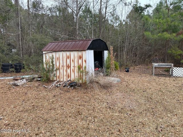 6265 Sam Potts Highway, Hallsboro, NC 28442