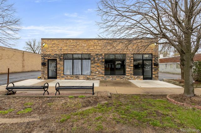 25033 W Warren Street, Dearborn Heights, MI 48127