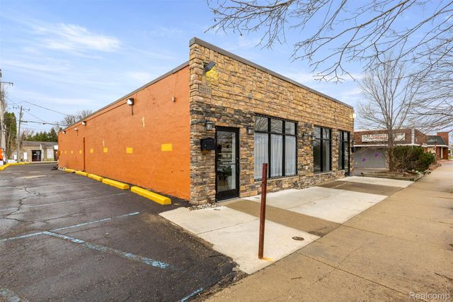 25033 W Warren Street, Dearborn Heights, MI 48127