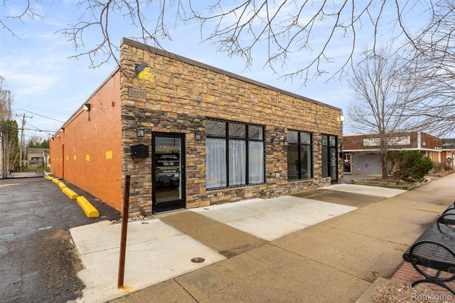 25033 W Warren Street, Dearborn Heights, MI 48127