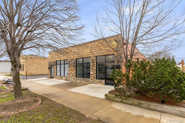 25033 W Warren Street, Dearborn Heights, MI 48127