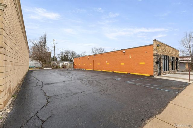 25033 W Warren Street, Dearborn Heights, MI 48127