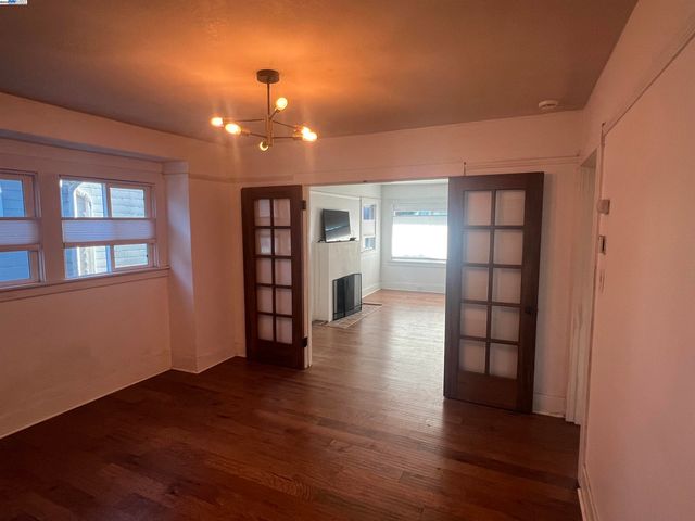 3720 Lyon Ave, Oakland, CA 94601