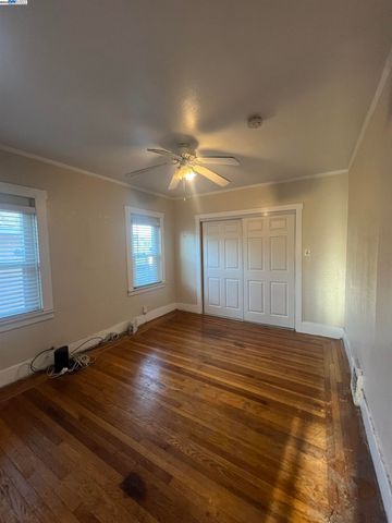 3720 Lyon Ave, Oakland, CA 94601