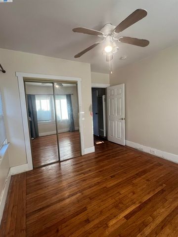 3720 Lyon Ave, Oakland, CA 94601