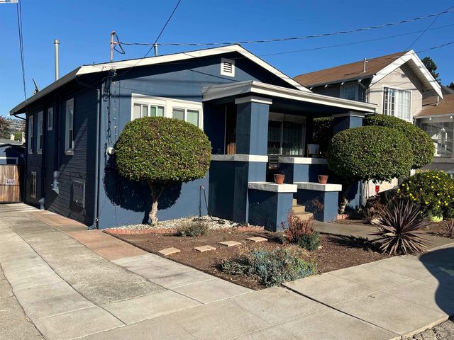 3720 Lyon Ave, Oakland, CA 94601