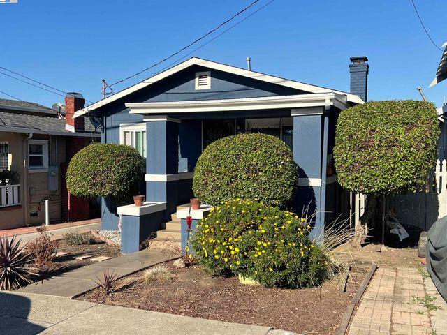 3720 Lyon Ave, Oakland, CA 94601