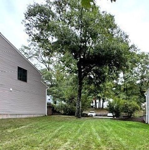 39 Nottingham Road 39, Grafton, MA 01519