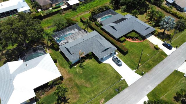 1132 SE Oriental Avenue, Port St Lucie, FL 34952