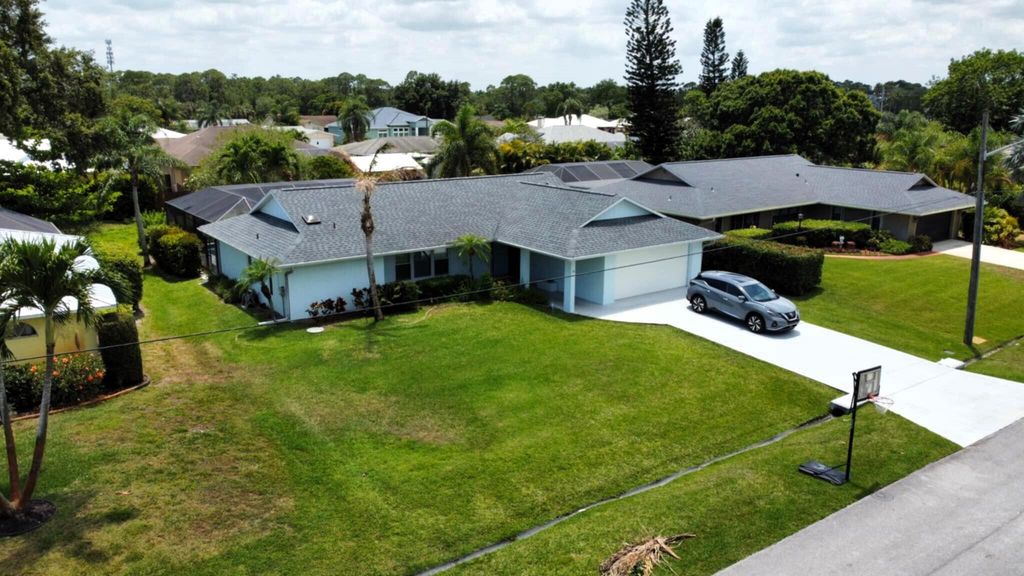 1132 SE Oriental Avenue, Port St Lucie, FL 34952