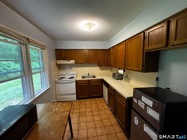 1117 Waterbury Road 1B, Cheshire, CT 06410