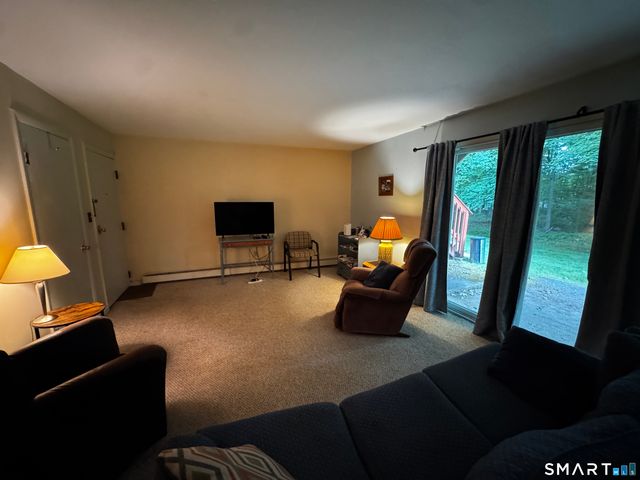 1117 Waterbury Road 1B, Cheshire, CT 06410