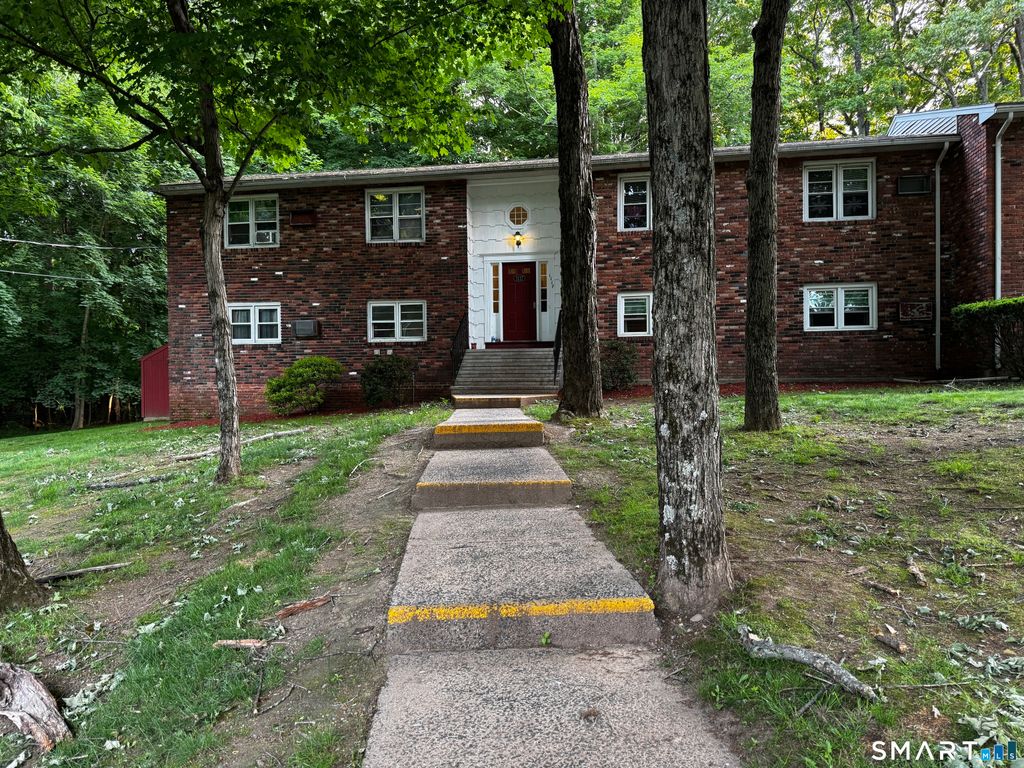 1117 Waterbury Road 1B, Cheshire, CT 06410