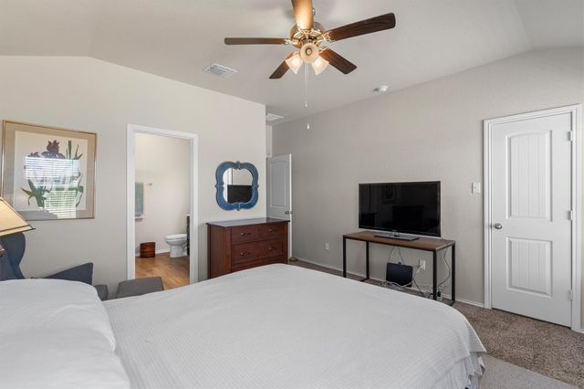 214 Nathaniel DR, Taylor, TX 76574