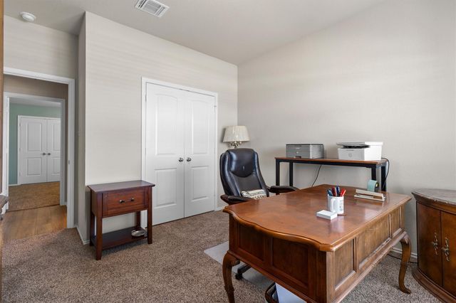 214 Nathaniel DR, Taylor, TX 76574