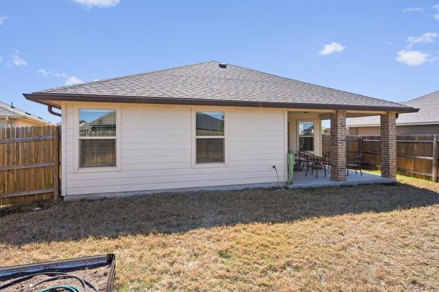 214 Nathaniel DR, Taylor, TX 76574