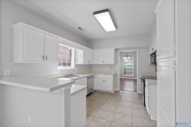 469 Sussex Drive, Huntsville, AL 35824