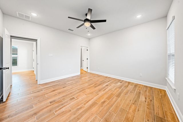 699 Earl Godwin Road, Freeport, FL 32439