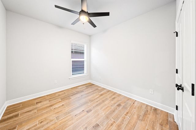 699 Earl Godwin Road, Freeport, FL 32439