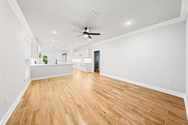 699 Earl Godwin Road, Freeport, FL 32439