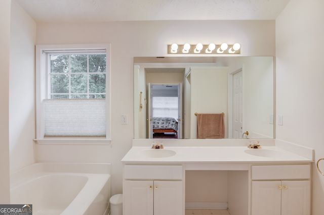 512 Antler Lane, Suwanee, GA 30024