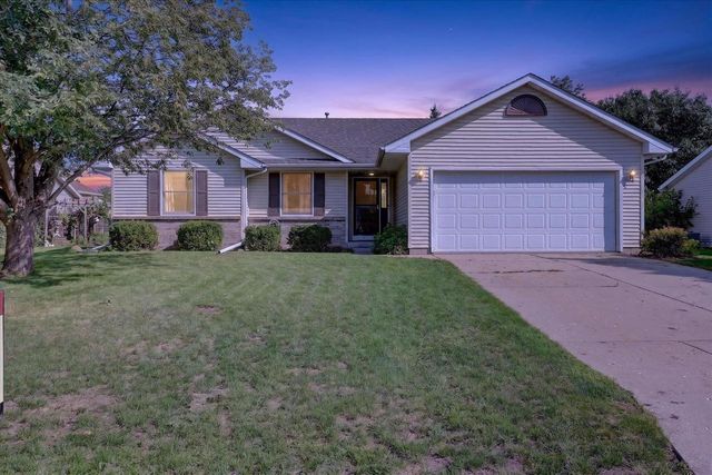 1500 Evergreen Drive, Janesville, WI 53546