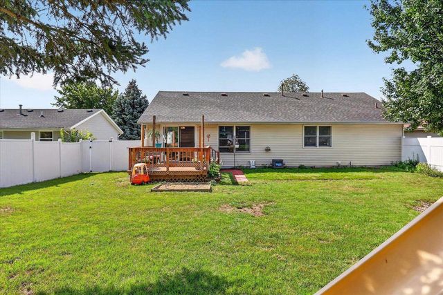 1500 Evergreen Drive, Janesville, WI 53546
