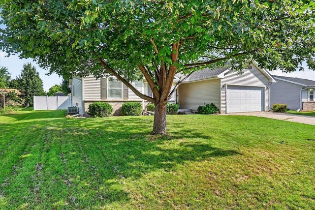 1500 Evergreen Drive, Janesville, WI 53546