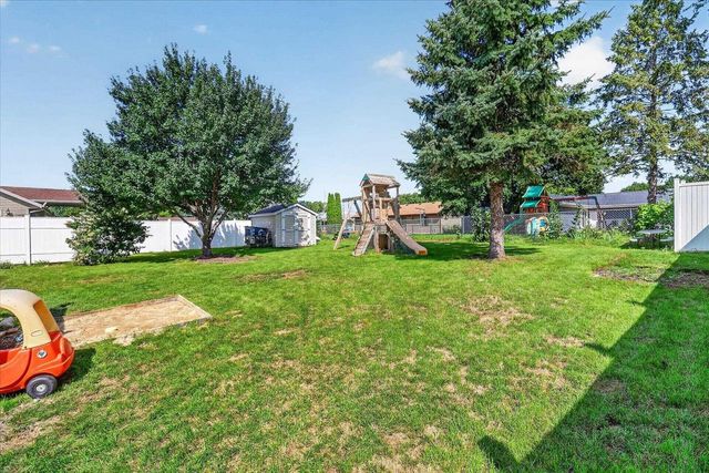 1500 Evergreen Drive, Janesville, WI 53546