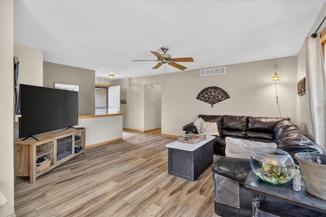 1500 Evergreen Drive, Janesville, WI 53546