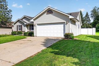 1500 Evergreen Drive, Janesville, WI 53546