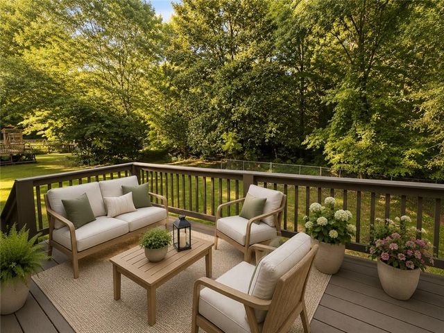 184 Misty Hollow Way, Woodstock, GA 30188