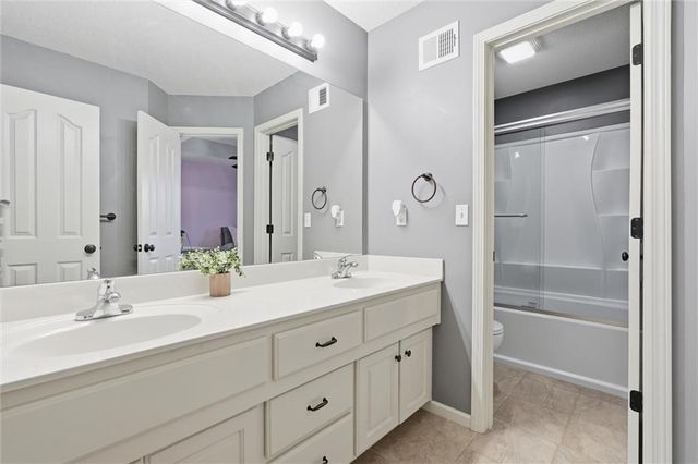 23488 W 125TH Street, Olathe, KS 66061