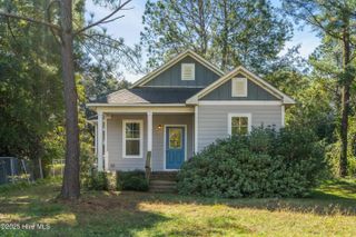 216 E Blanchard Street, Rose Hill, NC 28458