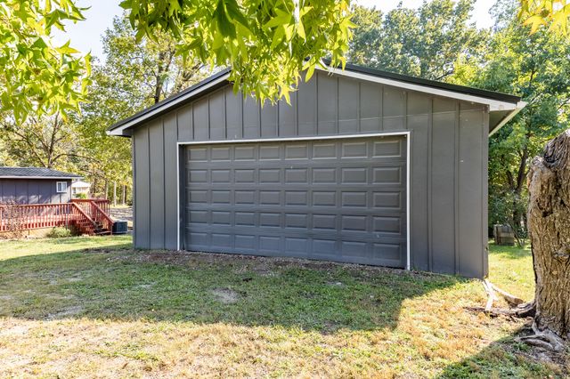 21960 County Road 288, Pittsburg, MO 65724