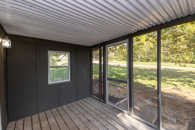 21960 County Road 288, Pittsburg, MO 65724