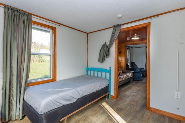 21960 County Road 288, Pittsburg, MO 65724