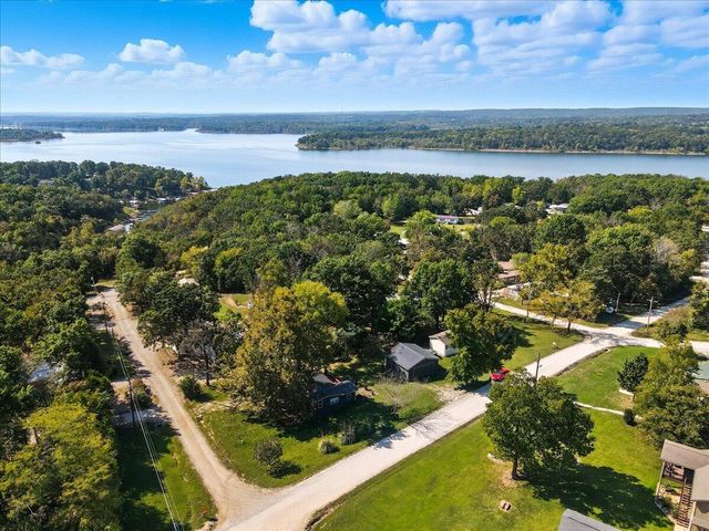 21960 County Road 288, Pittsburg, MO 65724