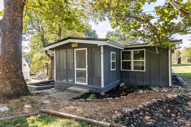 21960 County Road 288, Pittsburg, MO 65724