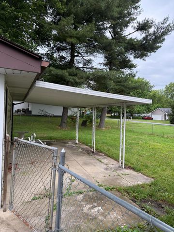 1905 Crockett Avenue, Valparaiso, IN 46383