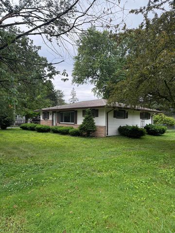 1905 Crockett Avenue, Valparaiso, IN 46383