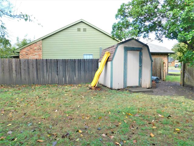 2716 Mistywood Lane, Denton, TX 76209