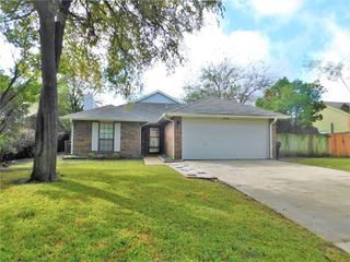 2716 Mistywood Lane, Denton, TX 76209