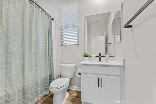 718 Torrey Court, Perris, CA 92571