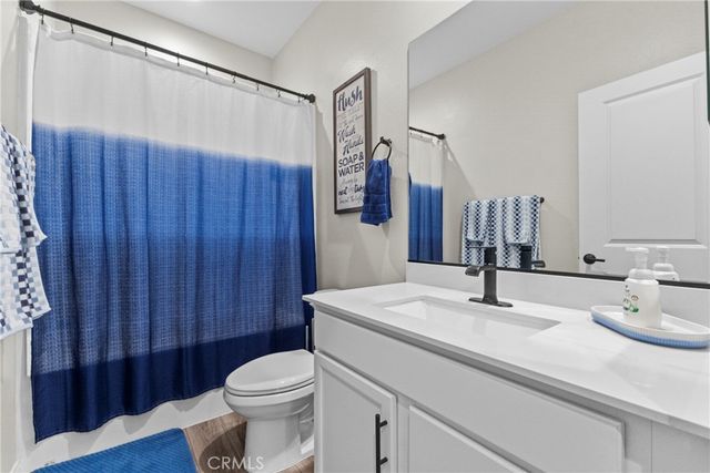 718 Torrey Court, Perris, CA 92571