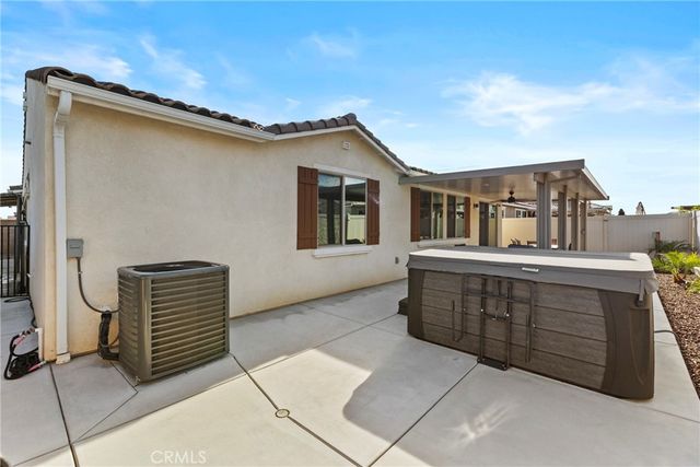 718 Torrey Court, Perris, CA 92571