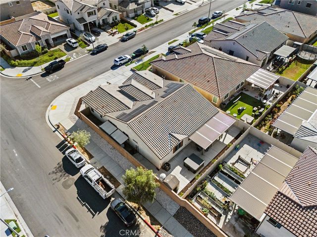 718 Torrey Court, Perris, CA 92571