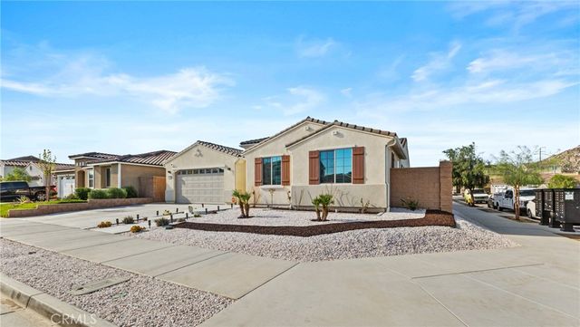 718 Torrey Court, Perris, CA 92571