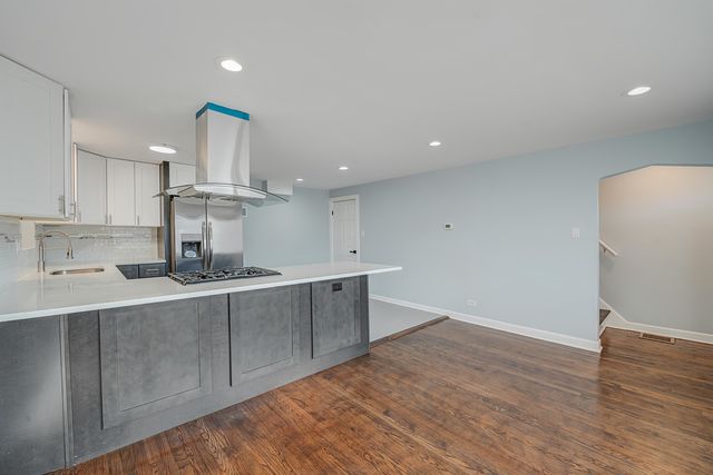 1615 S Central Avenue, Cicero, IL 60804