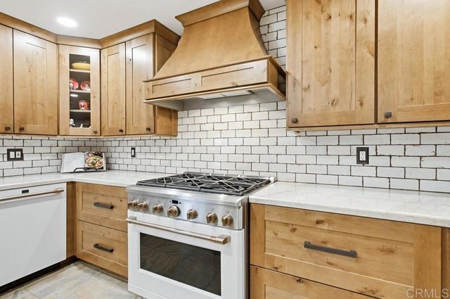 10118 Swanton Drive, Santee, CA 92071